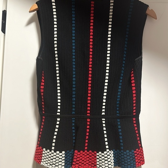 BCBG knit top - Picture 4 of 4